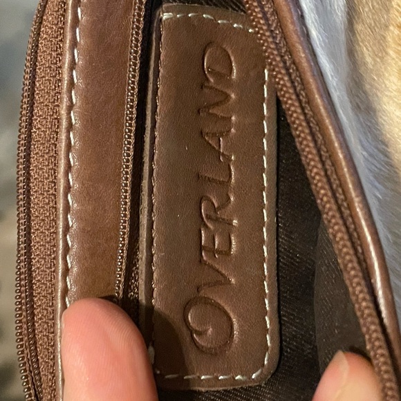 Cowhide wristlet w/coin purse - Picture 6 of 6